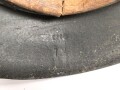 Stahlhelm für Angehörige des Heeres. Modell 1942. In allen Teilen original zusammengehöriges Stück, nicht gereinigt. ET64