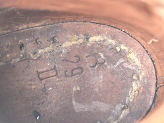 Paar Skischuhe für Angehörige der Gebirgstruppe. Ungetragenes Paar, Sohlenlänge 30,5cm