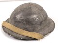 Großbritannien, Stahlhelm / Tellerhelm 2. Weltkrieg. Originallack, das Innenfutter datiert 1942