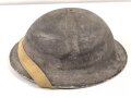 Großbritannien, Stahlhelm / Tellerhelm 2. Weltkrieg. Originallack, das Innenfutter datiert 1942