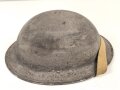 Großbritannien, Stahlhelm / Tellerhelm 2. Weltkrieg. Originallack, das Innenfutter datiert 1942