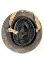 Großbritannien, Stahlhelm / Tellerhelm 2. Weltkrieg. Originallack, das Innenfutter datiert 1942