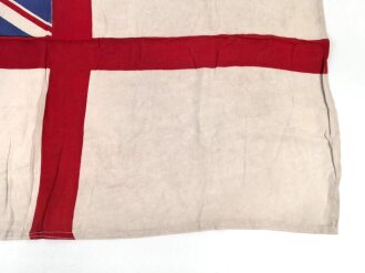 Großbritannien, Royal Navy white Ensign flag, size 18 x 34, dated 1943. Used, good condition