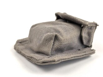 Canadian Air Force Revolver Ammunition Pouch. Very good condition, dated 1943