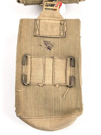 British 1943 dated pattern 1937  basic ammo pouch, unused, pair