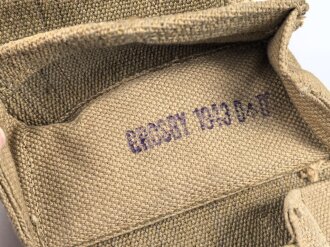 British 1943 dated pattern 1937  basic ammo pouch, unused, pair