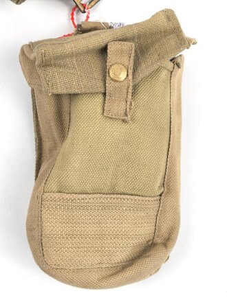 British 1943 dated pattern 1937  basic ammo pouch,...