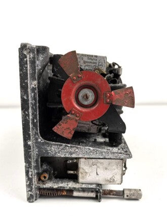 Luftwaffe, Umformer U.10/E, Ln 27377 für Fu.G 10. Originallack, Funktion nicht geprüft