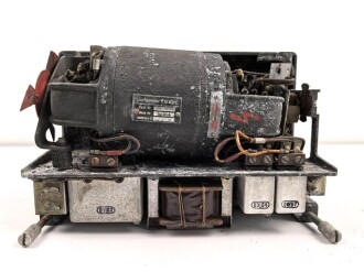 Luftwaffe, Umformer U.10/E, Ln 27377 für Fu.G 10. Originallack, Funktion nicht geprüft