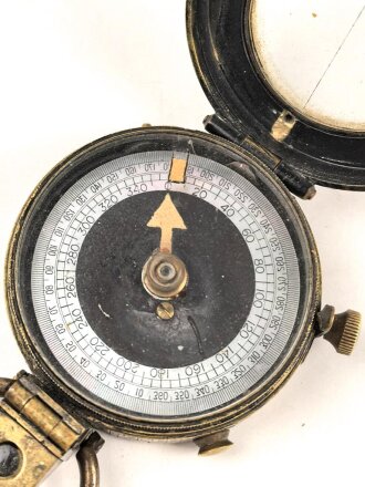 British 1918 dated compass. Used, good condition, works