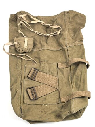 British Manpack Signal Carrier No. 3, dated 1944, very good condition