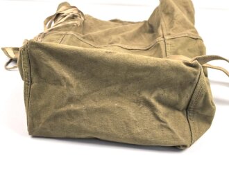 British Manpack Signal Carrier No. 3, dated 1944, very good condition