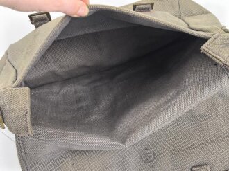 British Royal Air Force Pattern 1925 Haversack, dated 1940. very good condition