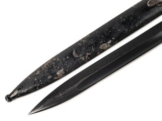 Seitengewehr Modell 84/98 für k98 der Wehrmacht. Nummerngleiches Stück von 42 fnj, Scheide überlackiert