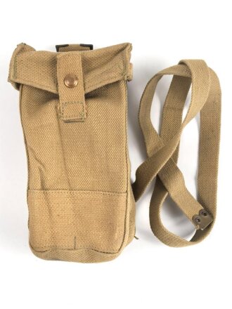 Canada,  Pattern 1937 basic ammo pouch with waist strap....