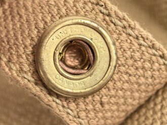 Canada,  Pattern 1937 basic ammo pouch with waist strap. Dated 1942, unused