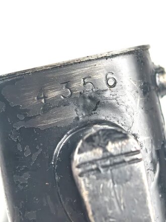 Seitengewehr M84/98 für K98 der Wehrmach, getragenes Stück, die Scheide überlackiert