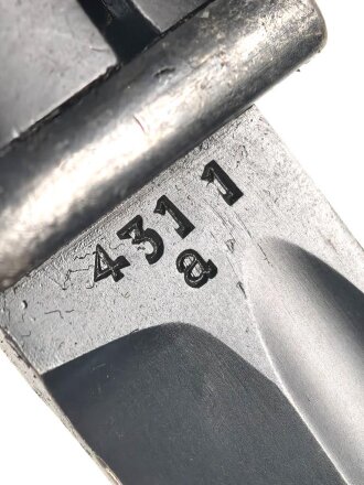 Seitengewehr M84/98 für K98 der Wehrmach, getragenes Stück, die Scheide überlackiert