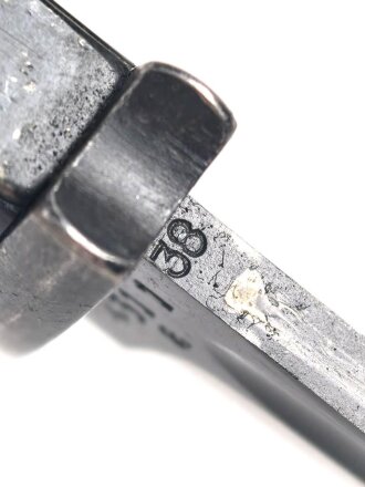 Seitengewehr M84/98 für K98 der Wehrmach, getragenes Stück, die Scheide überlackiert