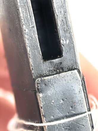 Seitengewehr M84/98 für K98 der Wehrmach, getragenes Stück, die Scheide überlackiert