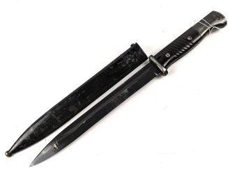 Seitengewehr M84/98 für K98 der Wehrmach, getragenes Stück, die Scheide überlackiert