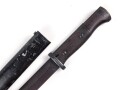 Seitengewehr M84/98 für K98 der Wehrmach, getragenes Stück, die Scheide überlackiert
