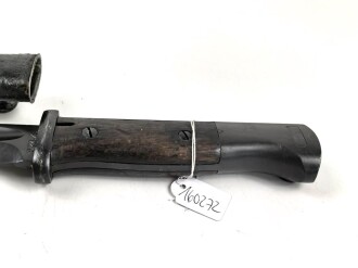 Seitengewehr M84/98 für K98 der Wehrmach, getragenes Stück, die Scheide überlackiert