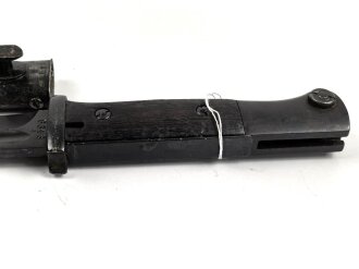 Seitengewehr M84/98 für K98 der Wehrmach, getragenes Stück, die Scheide überlackiert