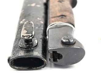 Seitengewehr M84/98 für K98 der Wehrmach, getragenes Stück, die Scheide überlackiert