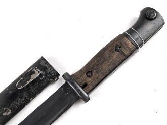 Seitengewehr M84/98 für K98 der Wehrmach, getragenes Stück, die Scheide überlackiert