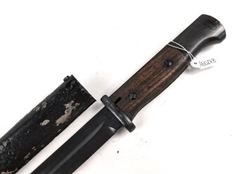 Seitengewehr M84/98 für K98 der Wehrmach, getragenes Stück, die Scheide überlackiert