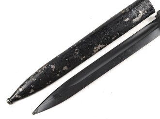 Seitengewehr M84/98 für K98 der Wehrmach, getragenes Stück, die Scheide überlackiert