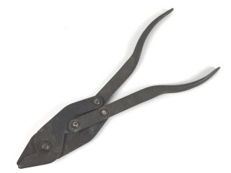 British 1943 dated wire cutter. Unused, with securing rope
