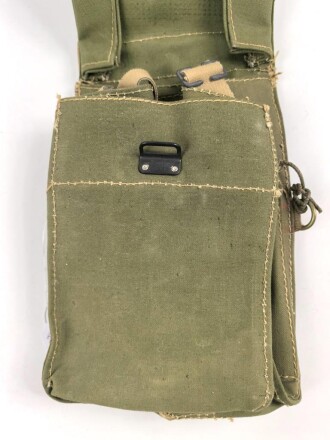 British WWII leight weight gasmask bag, dated 1943, unused
