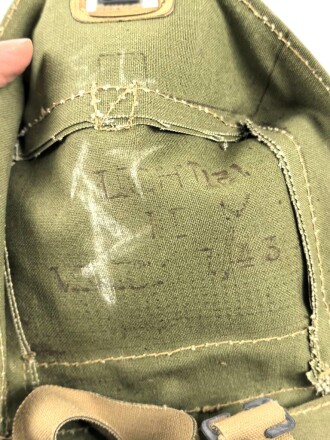 British WWII leight weight gasmask bag, dated 1943, unused