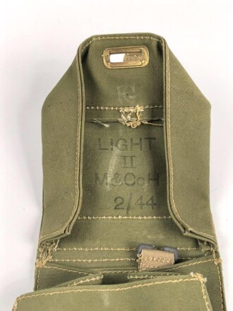 British WWII leight weight gasmask bag, dated 1944, unused