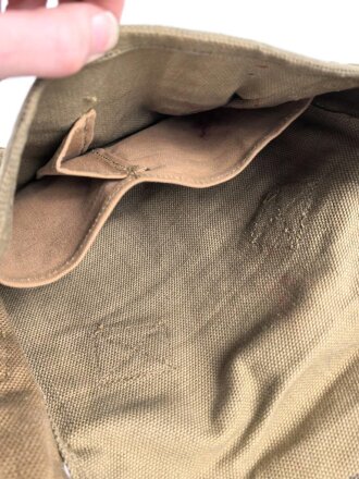 British WWII small pack. Good condition, dated 1944, medics use