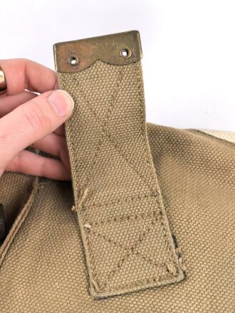 British WWII small pack. Good condition, dated 1944, medics use