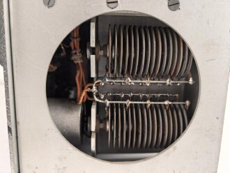 Luftwaffe, Netztastgerät NTG 2 , LN 20044, zum Betrieb mit Richtfunkgerät Elster SEG2T. Ungereinigtes Stück, Funktion nicht geprüft