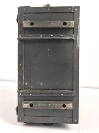 Luftwaffe, Batteriehalbtonister BHT2 , Ln 20001. Für Richtfunkgerät Elster SEG2T. Originallack, Funktion nicht geprüft