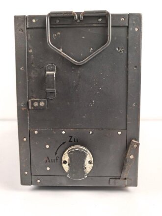 Luftwaffe, Batteriehalbtonister BHT2 , Ln 20001. Für Richtfunkgerät Elster SEG2T. Originallack, Funktion nicht geprüft