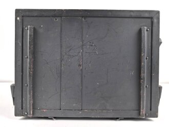 Luftwaffe, Batteriehalbtonister BHT2 , Ln 20001. Für Richtfunkgerät Elster SEG2T. Originallack, mit zugehörigem Gehäusedeckel,  Funktion nicht geprüft