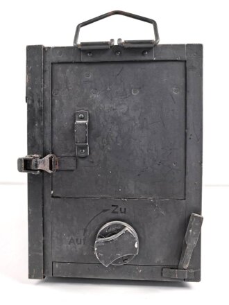 Luftwaffe, Batteriehalbtonister BHT2 , Ln 20001. Für Richtfunkgerät Elster SEG2T. Originallack, mit zugehörigem Gehäusedeckel,  Funktion nicht geprüft