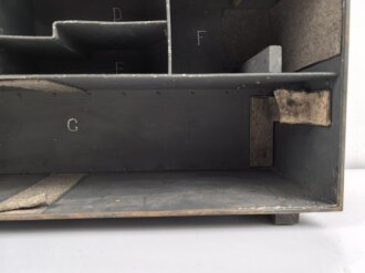 Luftwaffe, Zubehörtornister ZT2  für Richtfunkgerät Elster SEG2T. Originallack