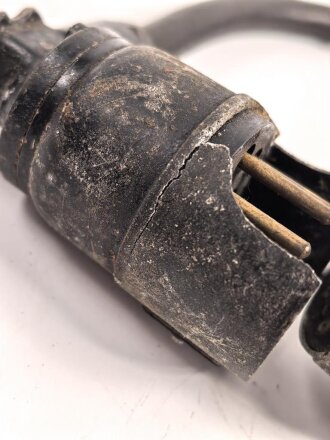 Luftwaffe, Batteriekabel  Ln 20015  für Richtfunkgerät Elster SEG2T. Eine Steckverbindung defekt,  Funktion nicht geprüft