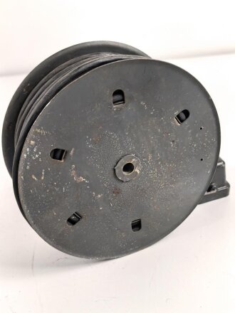 Luftwaffe, Verlängerungskabel 15 Meter auf Trommel für Handapparat HAP2 zum Richtfunkgerät Elster SEG2T. Guter Gesamtzustand, Funktion nicht geprüft