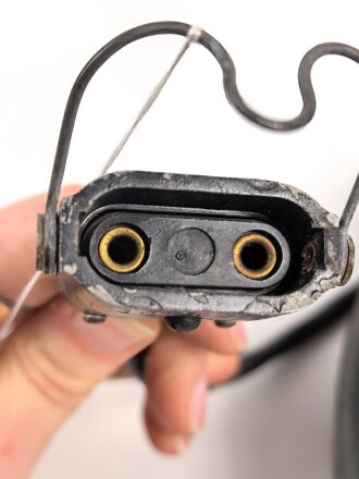 Luftwaffe, Verlängerungskabel  auf Trommel für Taste zum Richtfunkgerät Elster SEG2T. Guter Gesamtzustand, Funktion nicht geprüft,