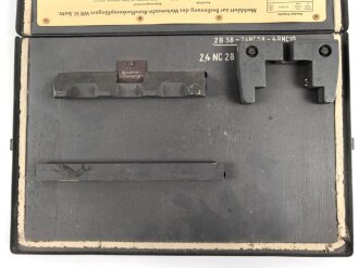 Wehrmacht Rundfunkempfänger klein, Originallack, datiert 1943, Originallack, Funktion nicht geprüft