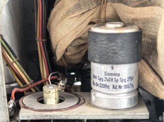 Wehrmacht Rundfunkempfänger WK1/P, Originallack, datiert 1942, Funktion nicht geprüft