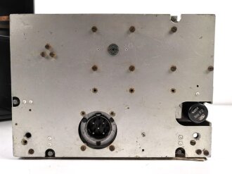 Funk Horch Empfänger u " Fu.H.E.u" datiert 1940. Das komplette Gehäuse meiner Meinung nach neuzeitliche Anfertigung